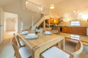 Saltings Loft Apartment 2